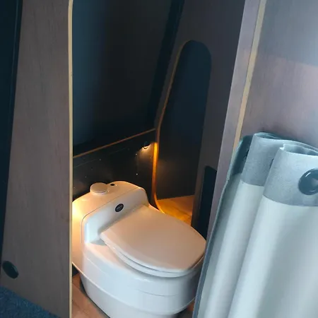 Aurora Hut 船上ホテル *